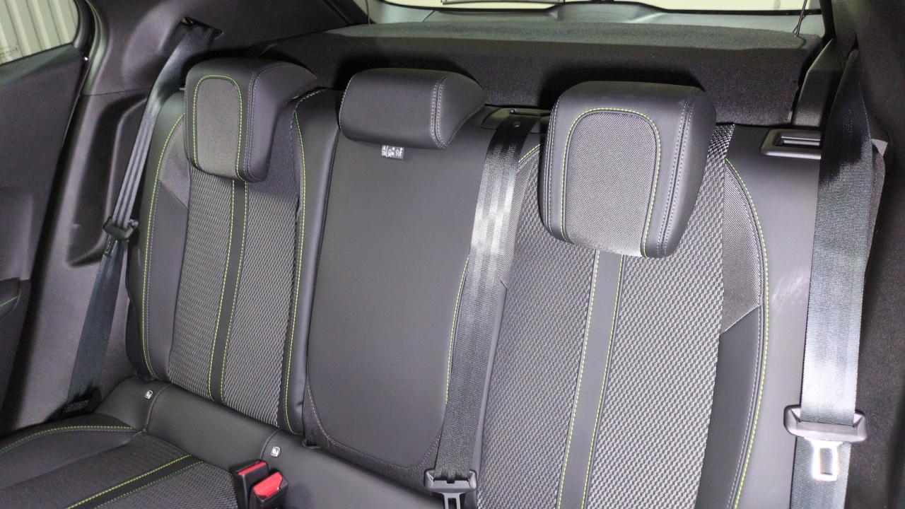 PEUGEOT 2008 HYBRID 145 BVA E-DCS6 GT + PACK DRIVE ASSIST PLUS + CAMERA 360 – Image 7