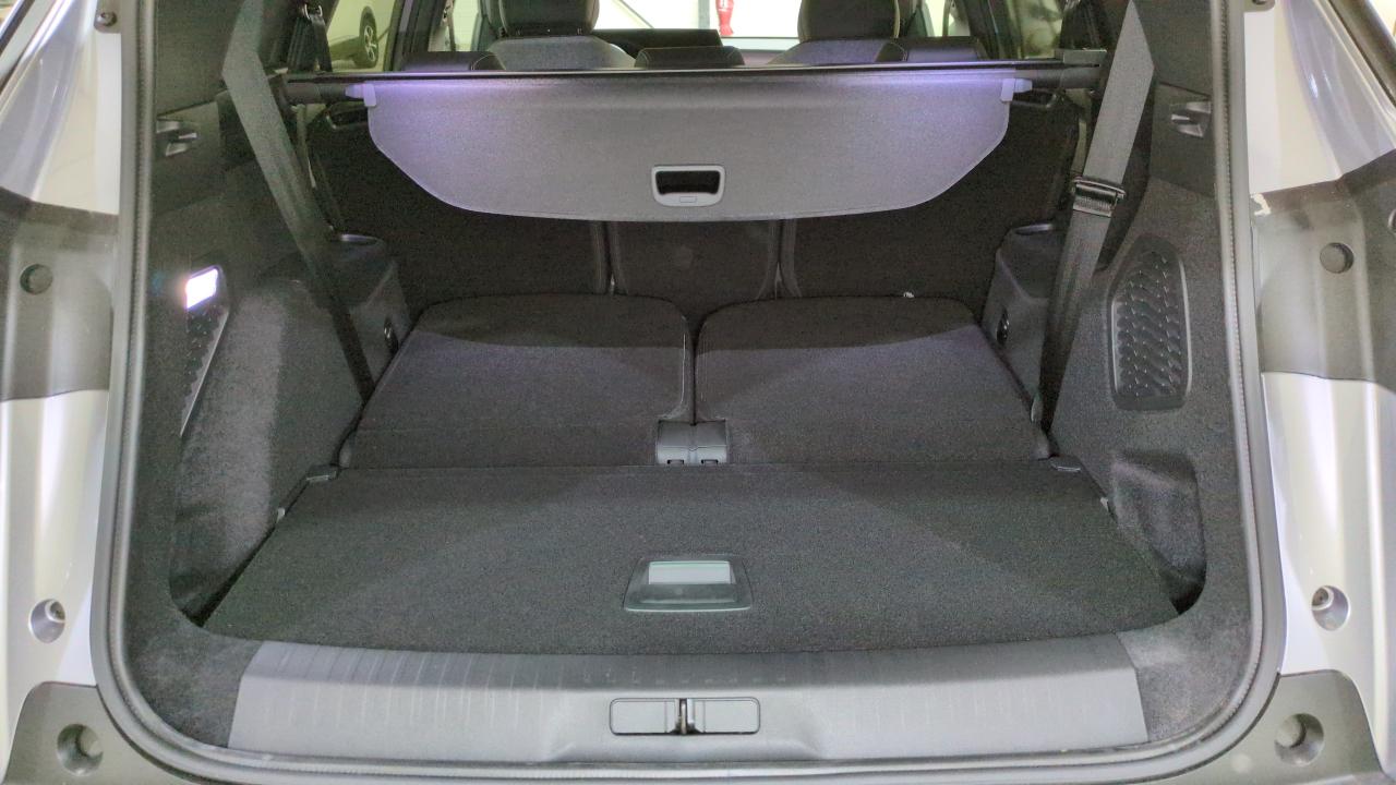 PEUGEOT 5008 HYBRID 145 BVA E-DCS6 7PL GT – Image 6