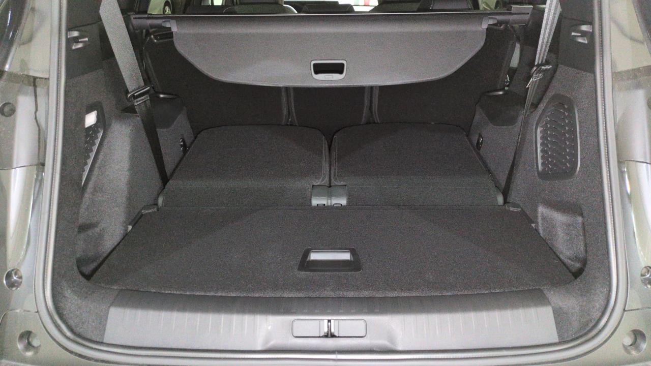 PEUGEOT 5008 HYBRID 145 BVA E-DCS6 7PL GT – Image 6