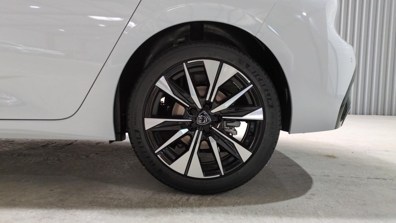 PEUGEOT 308 NOUVELLE HYBRID 145 BVA E-DCS6 ALLURE + PACK VISION 360 – Image 6