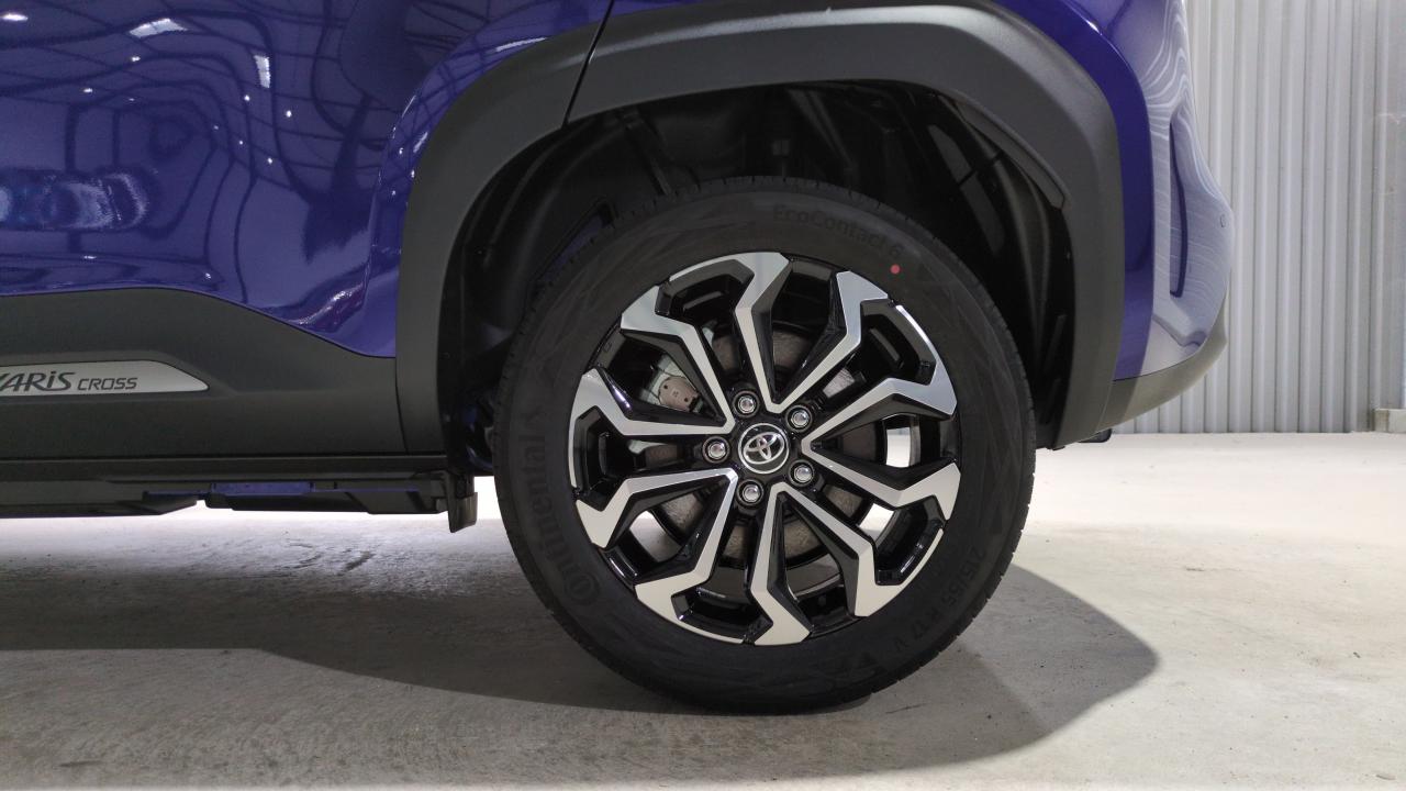 TOYOTA YARIS CROSS HYBRIDE 130H 2WD BVA DESIGN SUREQUIPE (RADARS AV-AR, SIÈGES CHAUFFANTS, ANGLES MORTS) – Image 6
