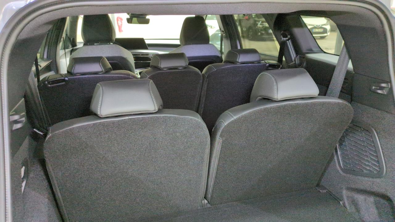 PEUGEOT 5008 HYBRID 145 BVA E-DCS6 7PL GT – Image 7