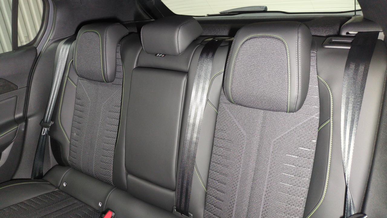 PEUGEOT 308 NOUVELLE HYBRID 145 BVA E-DCS6 GT + PACK VISION 360 & DRIVE ASSIST PLUS – Image 7
