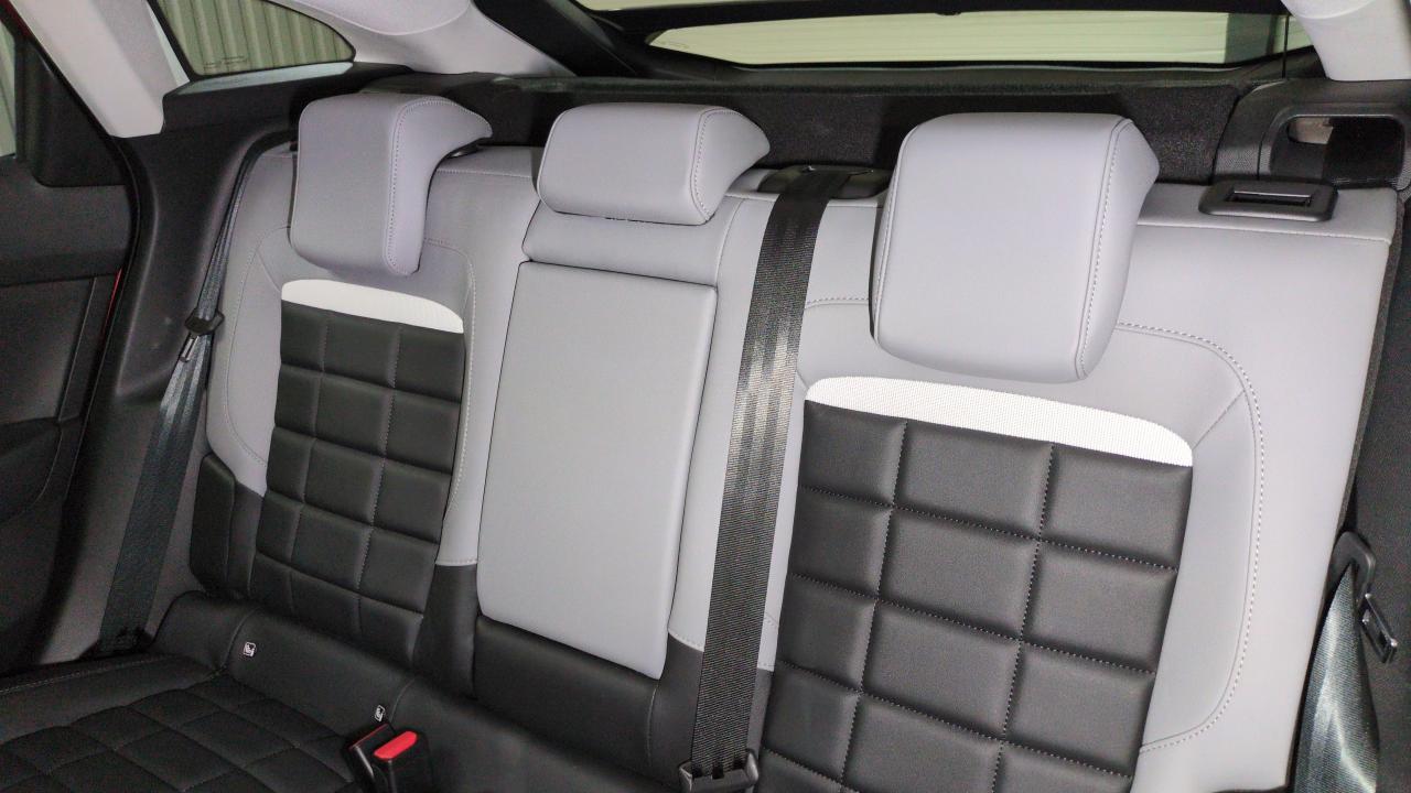 CITROEN C4 HYBRIDE 145 CH BVA E-DCS6 MAX + CAMERA 360 + AFFICHAGE TETE HAUTE – Image 7