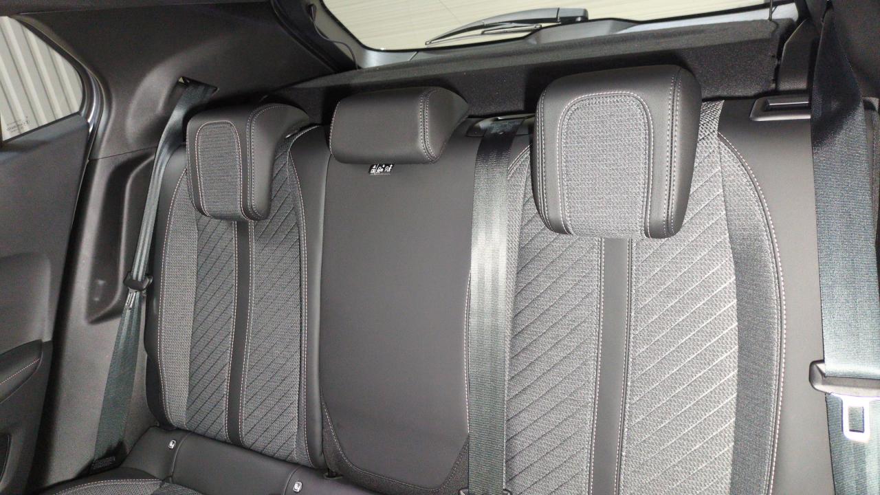 PEUGEOT 2008 HYBRID 145 CH BVA E-DCS6 ALLURE + PACK NAVIGATION & ACCESS + PACK VISION & DRIVE ASSIST PLUS – Image 7